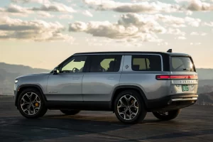 Rivian R1S